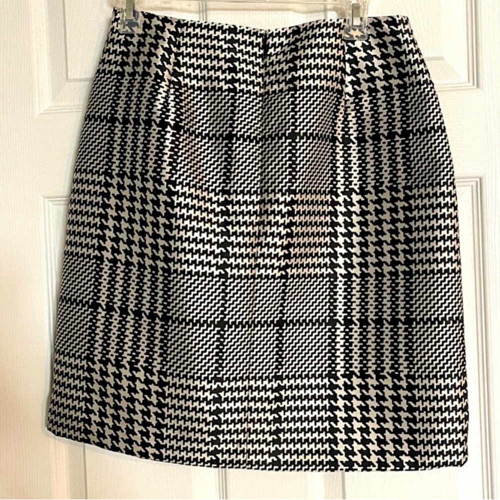 White House black market houndstooth boot skirt